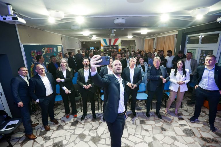 Info Tko Je Sve Ovjekovje En Na Selfie U Efa Hdz A