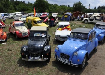 rassemblement 2CV