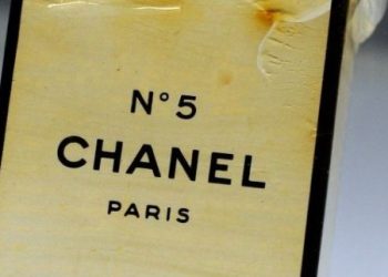 chanel 1352810808