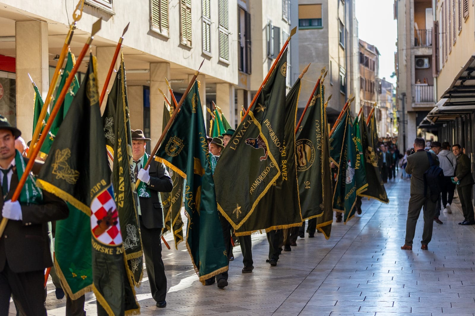 defile lovci kalelarga