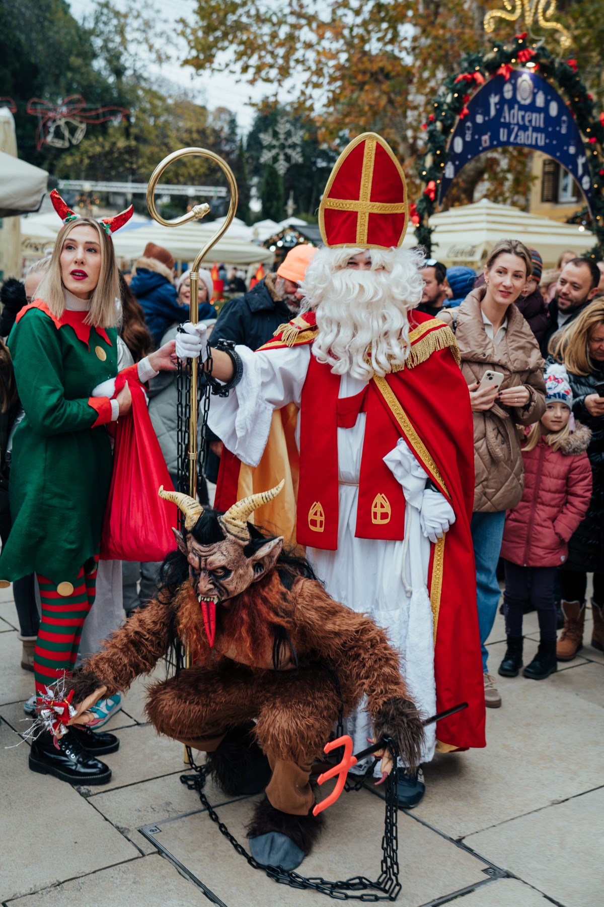 01 Promenada sv. Nikole Advent u Zadru 6.12.2024 Foto Matija Lipar