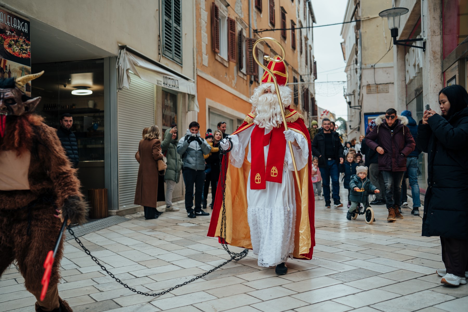 09 Promenada sv. Nikole Advent u Zadru 6.12.2024 Foto Matija Lipar