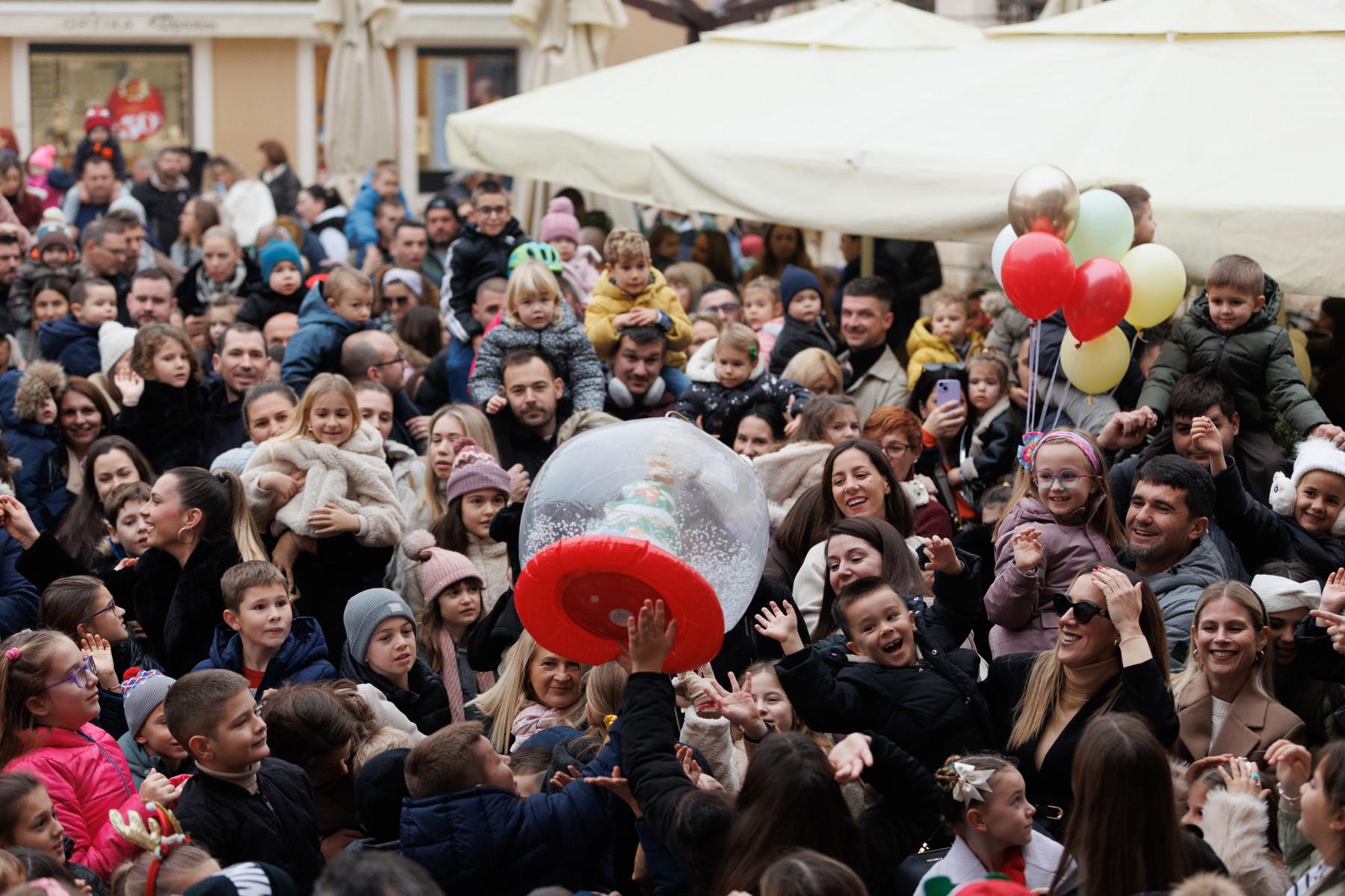 12 Djecji docek Nove godine Narodni trg 31.12.2024 Foto Bojan Bogdanic