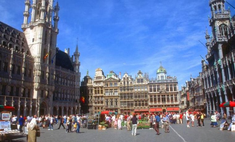 bru_brussels_grand_place_belgium_1216627387.jpg