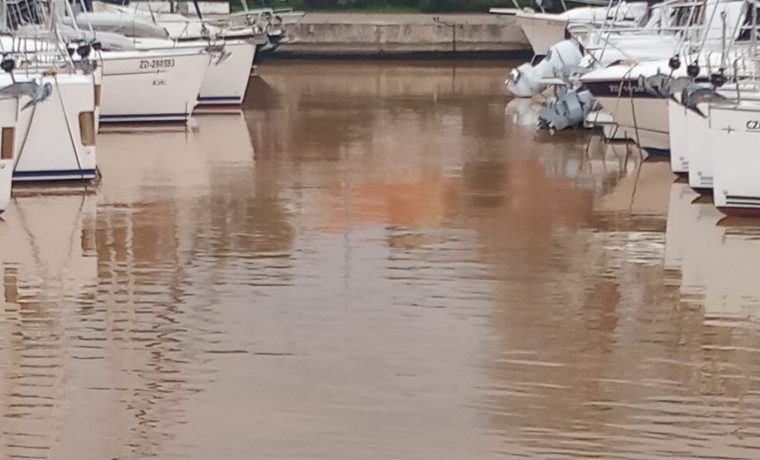 marina zadar, zamućeno more 1