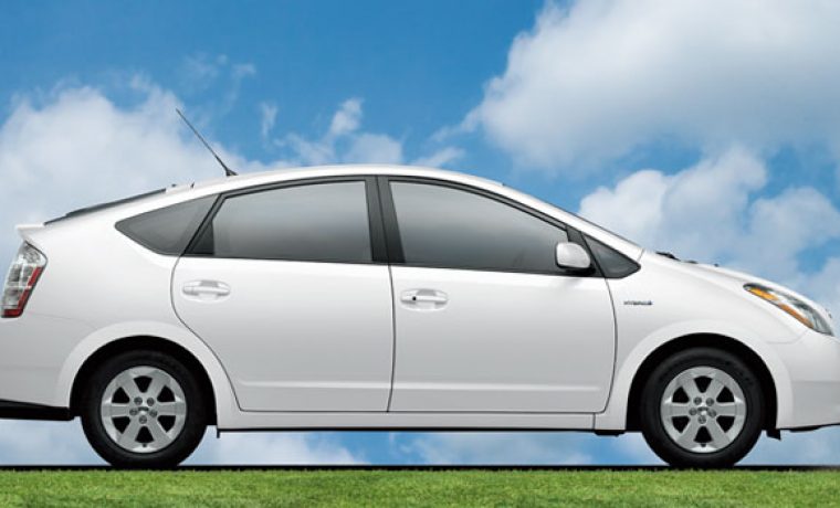 toyota_prius_1253096835.jpg